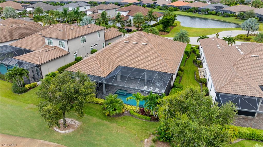 ESPLANADE - Residential