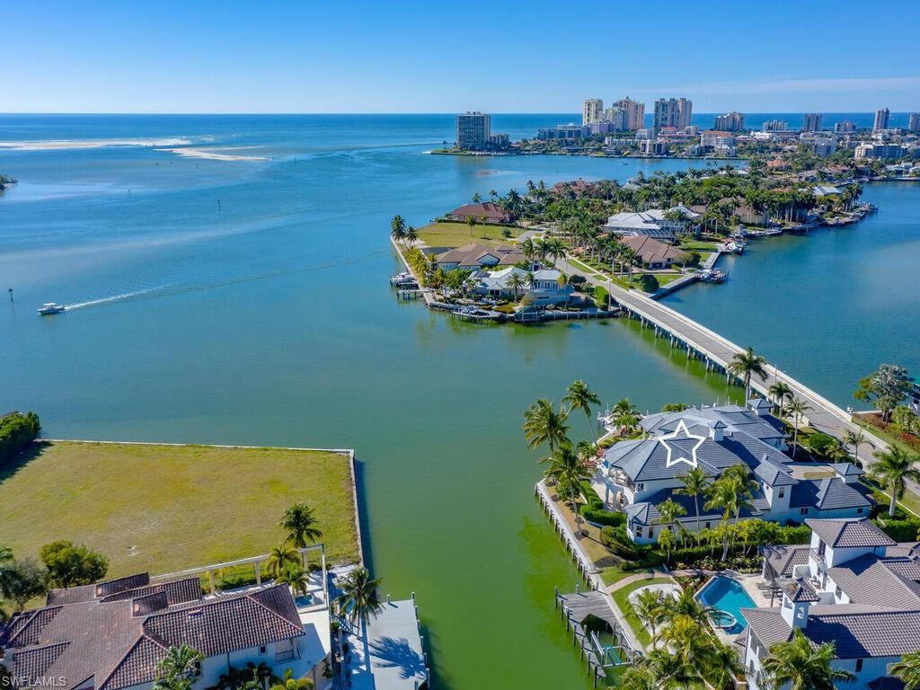 MARCO BEACH - Residential