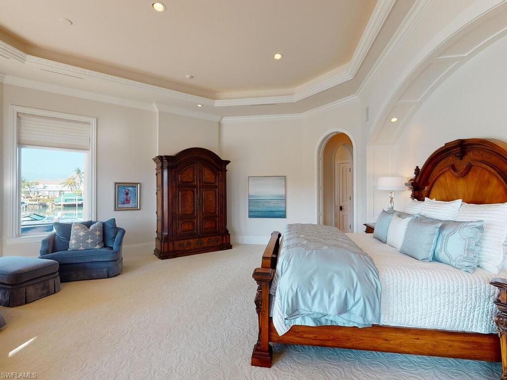 MARCO BEACH - Residential