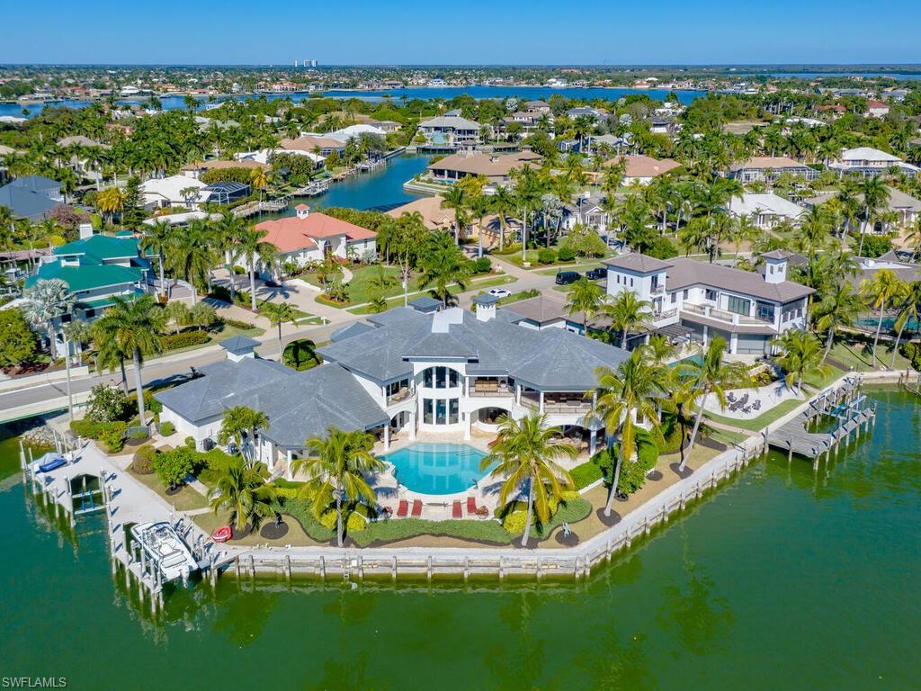 MARCO BEACH - Residential