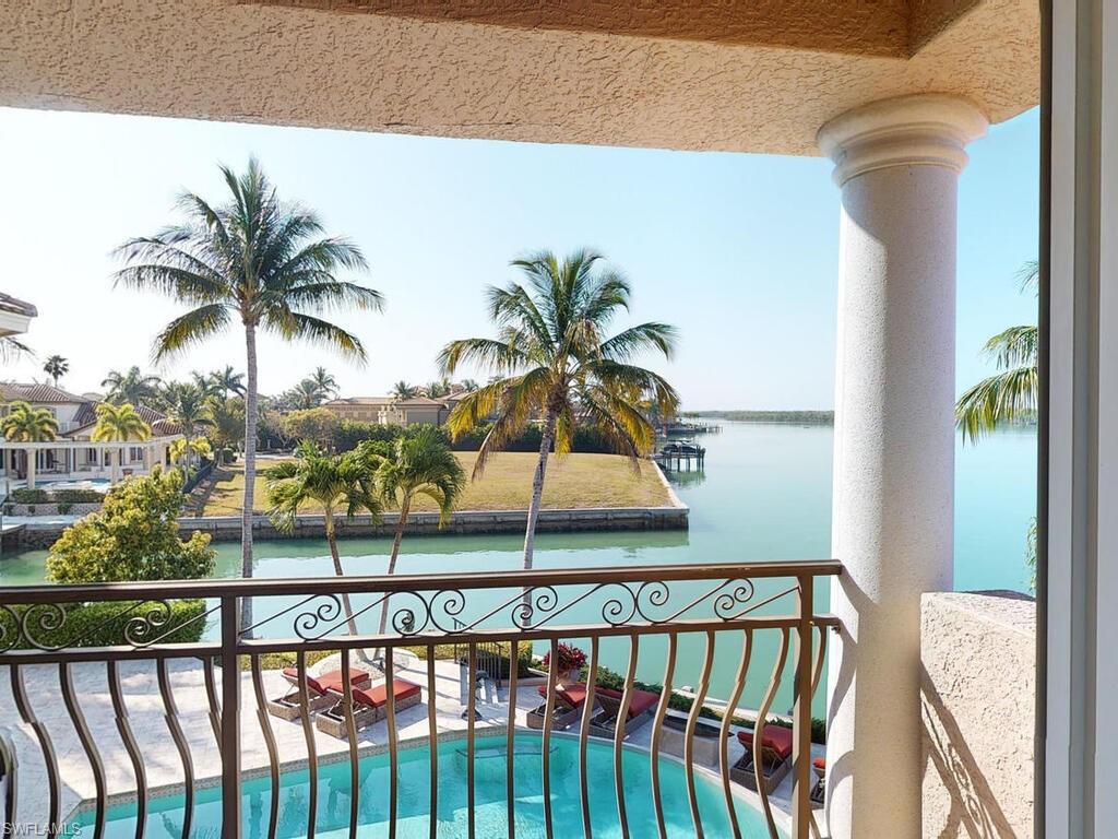 MARCO BEACH - Residential