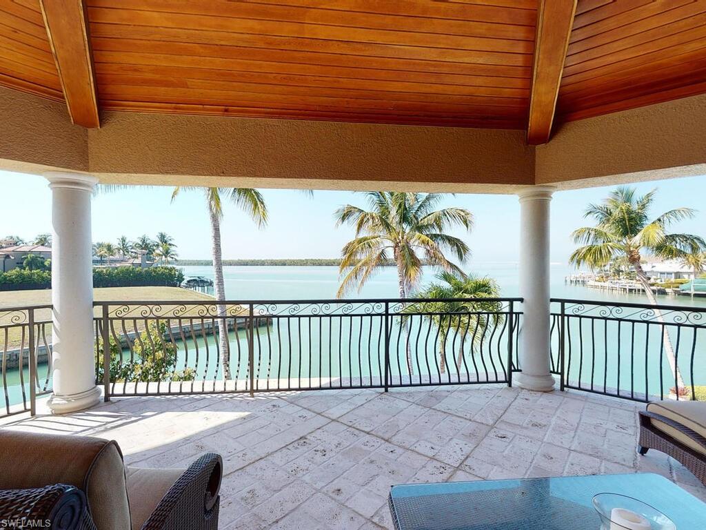 MARCO BEACH - Residential