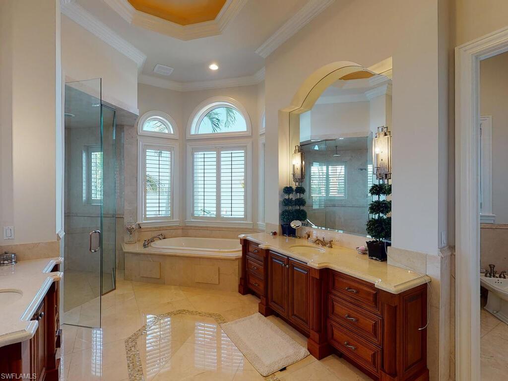 MARCO BEACH - Residential