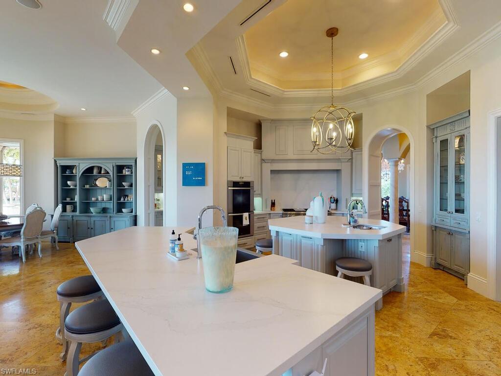 MARCO BEACH - Residential