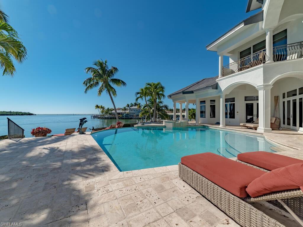 MARCO BEACH - Residential