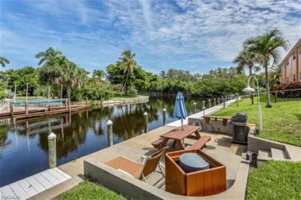 SANIBEL ARMS - Residential