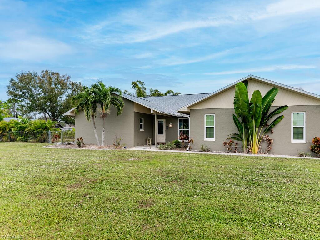 COLONIAL PINES - Residential