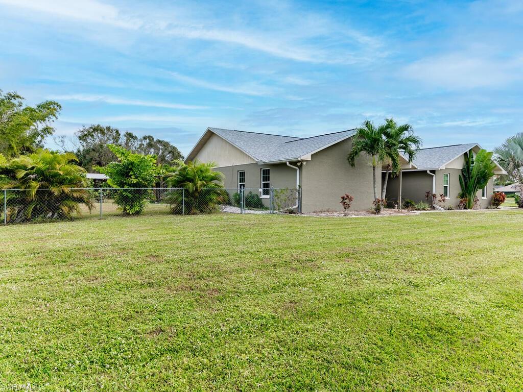 COLONIAL PINES - Residential