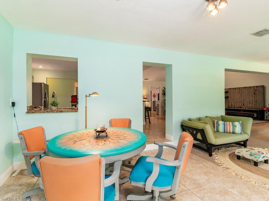 COLONIAL PINES - Residential