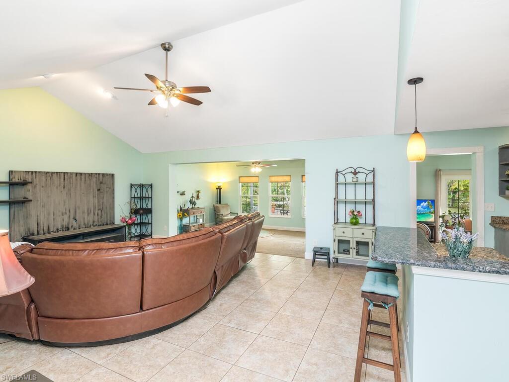 COLONIAL PINES - Residential