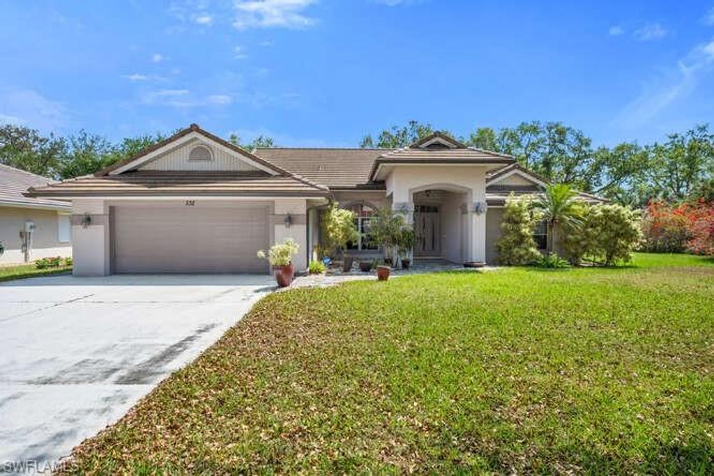 Photo of 532 Roma CT, NAPLES, FL 34110 (MLS # 226013266)