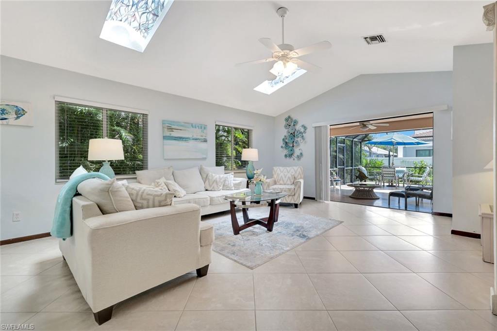 NAPLES PARK - Residential