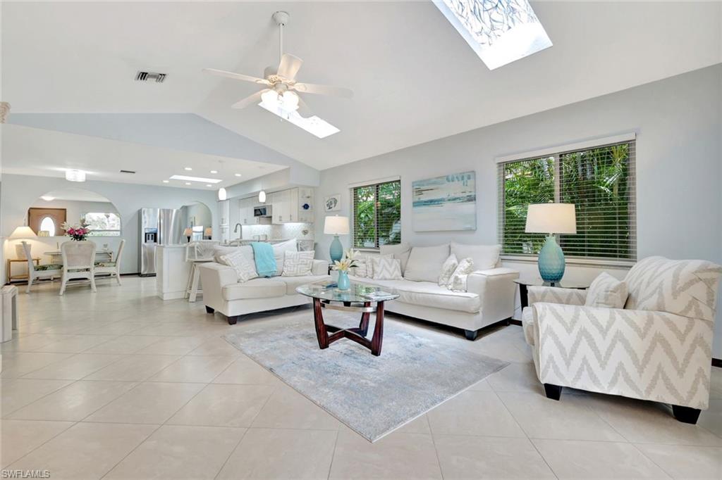 NAPLES PARK - Residential