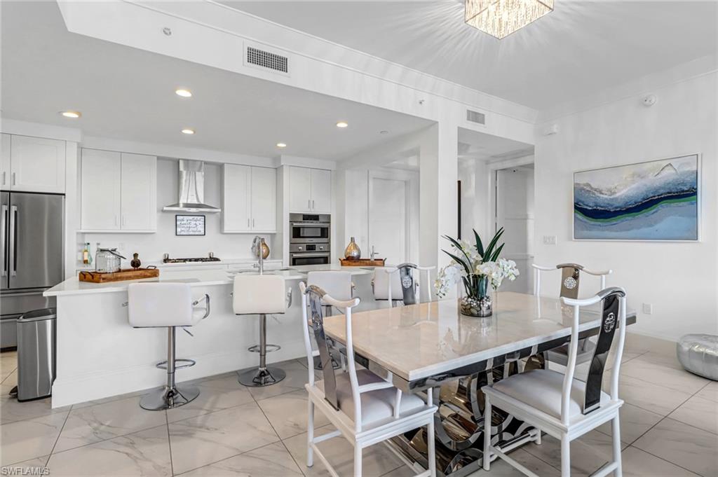 NAPLES SQUARE - Residential Lease