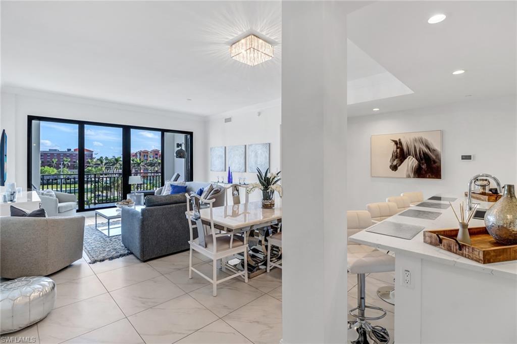 NAPLES SQUARE - Residential Lease