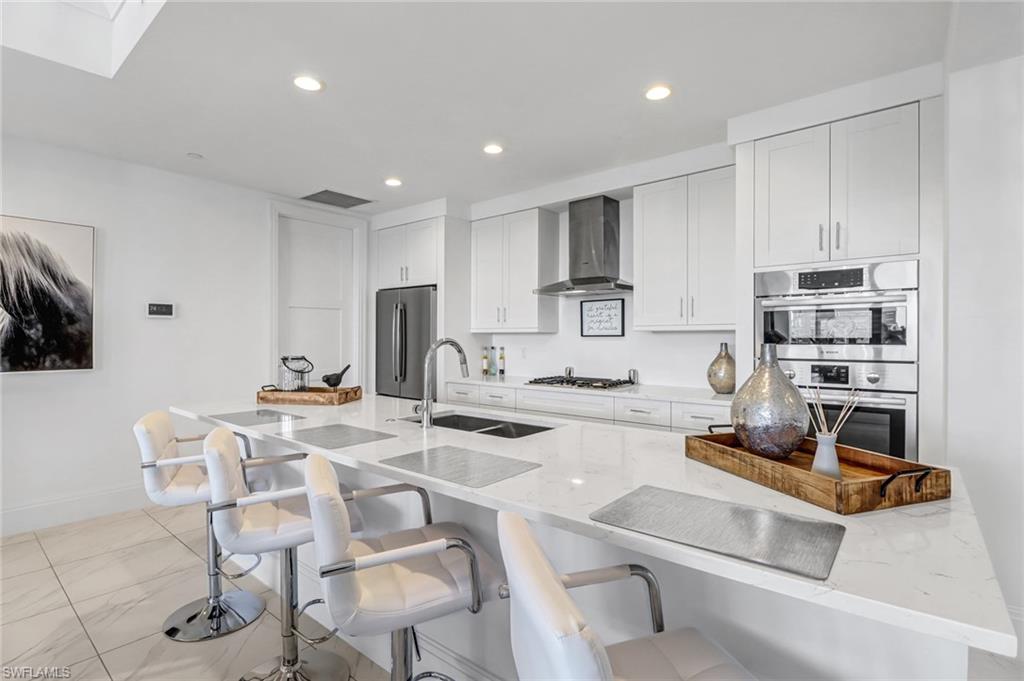 NAPLES SQUARE - Residential Lease