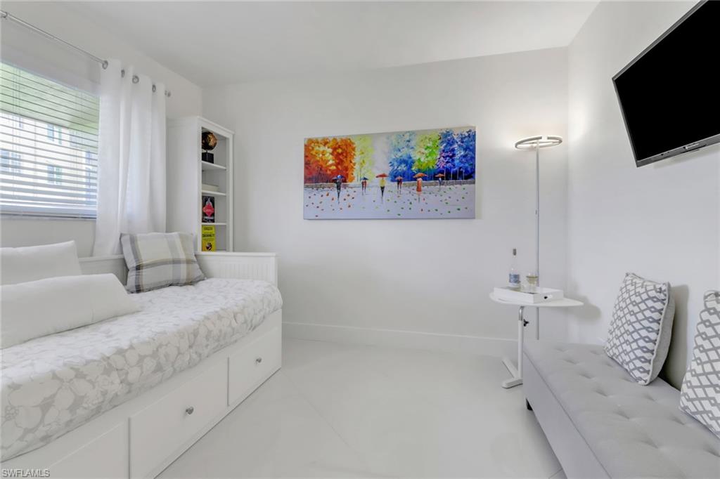 HIGH POINT COUNTRY CLUB - Residential Lease