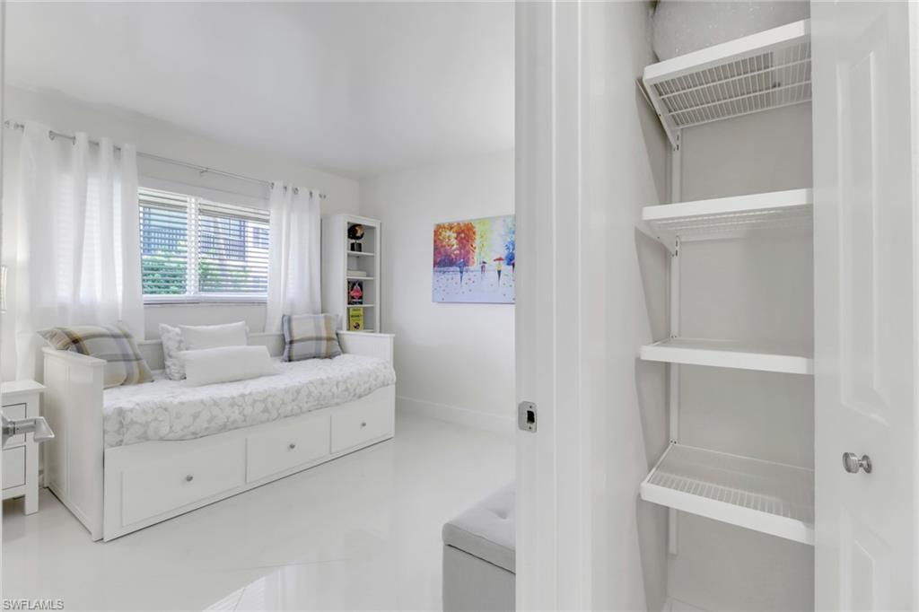 HIGH POINT COUNTRY CLUB - Residential Lease