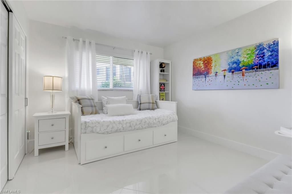 HIGH POINT COUNTRY CLUB - Residential Lease