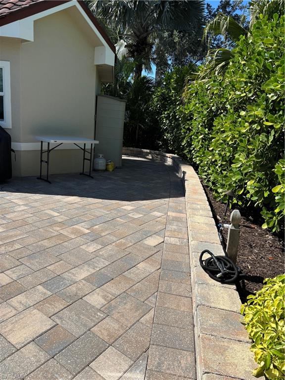 4895 Southern Breeze DR