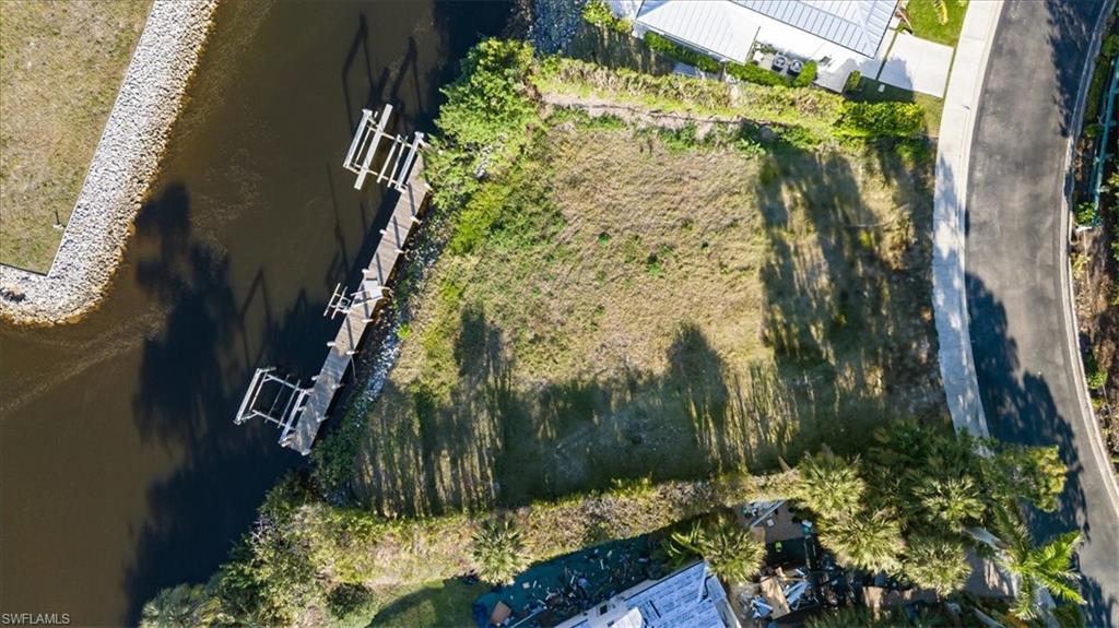 NATURE POINTE - Land