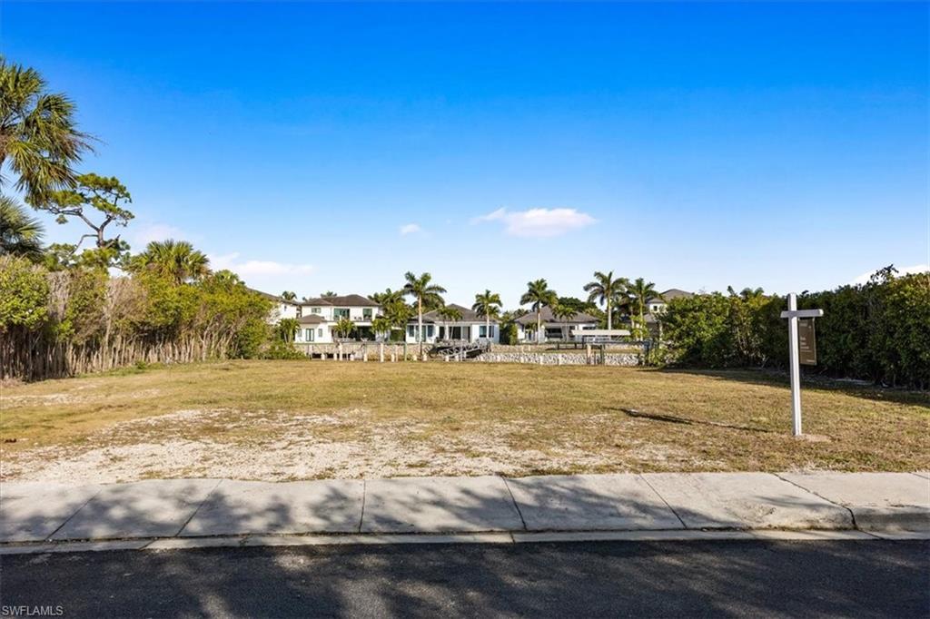 NATURE POINTE - Land