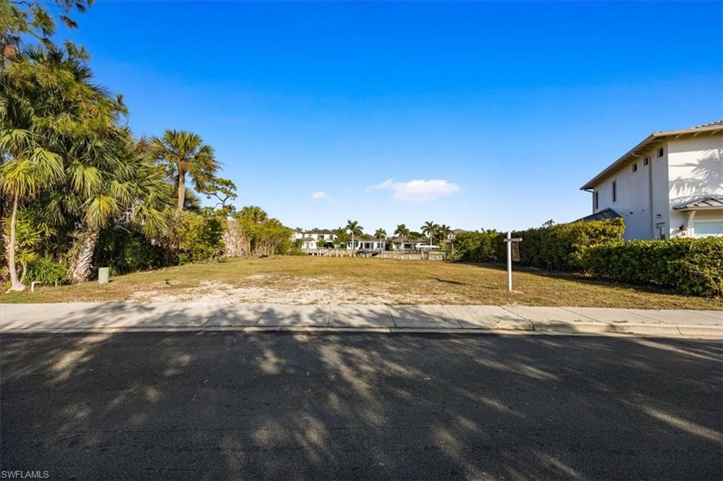 NATURE POINTE - Land