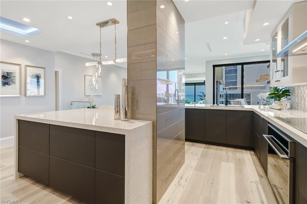 PARK PLAZA - Residential