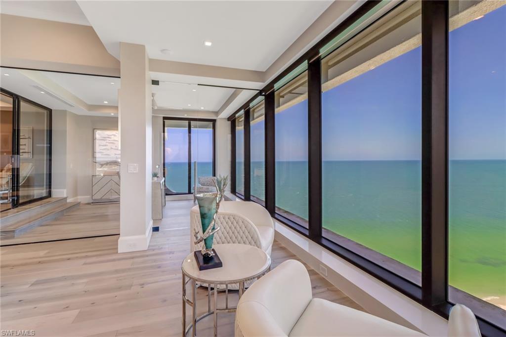 PARK PLAZA - Residential