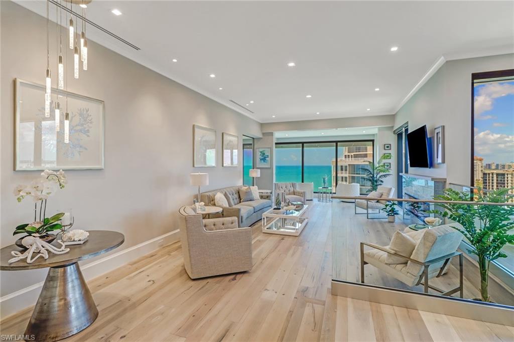 PARK PLAZA - Residential