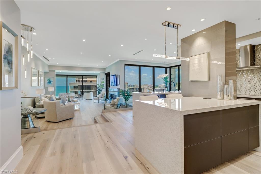 PARK PLAZA - Residential