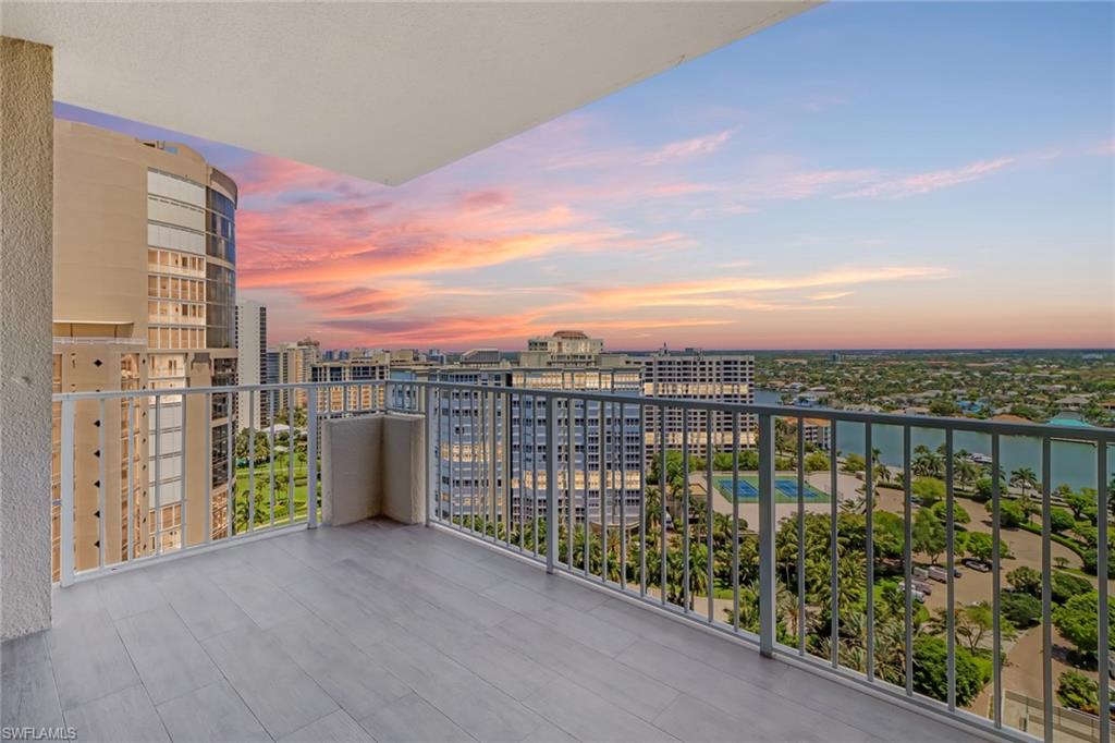 PARK PLAZA - Residential