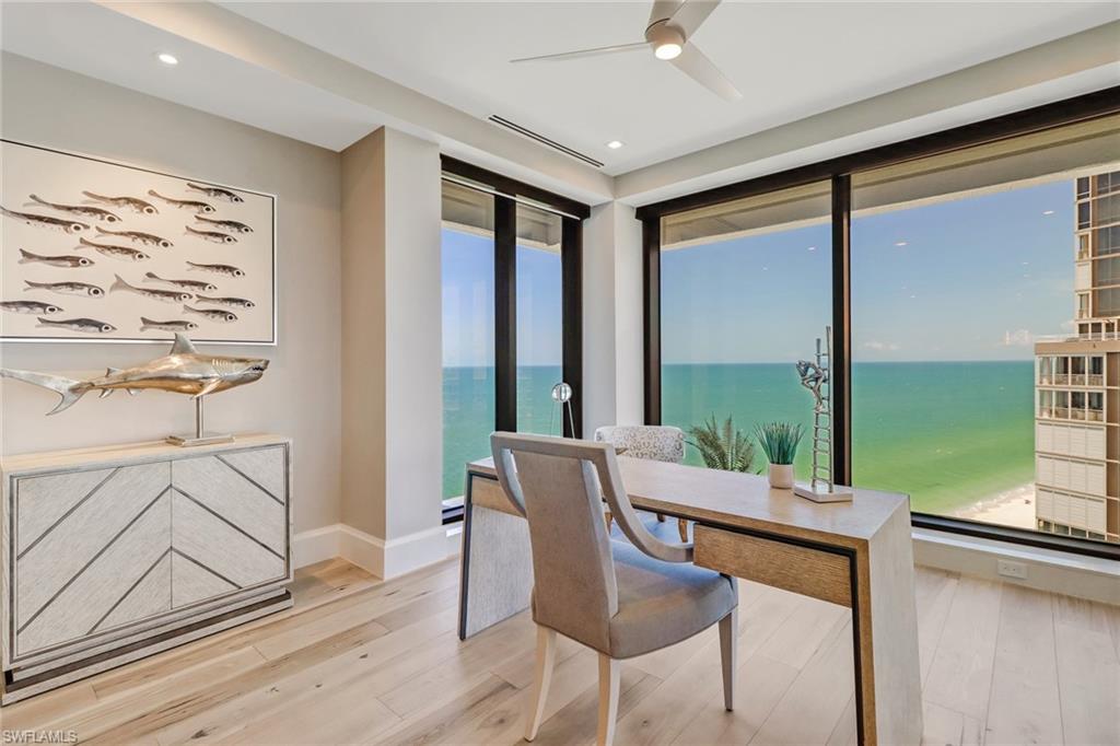 PARK PLAZA - Residential