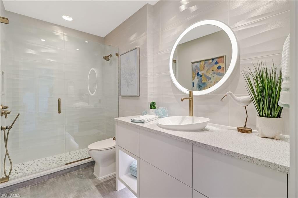 PARK PLAZA - Residential