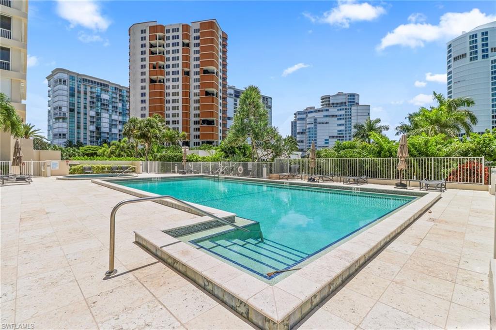 PARK PLAZA - Residential