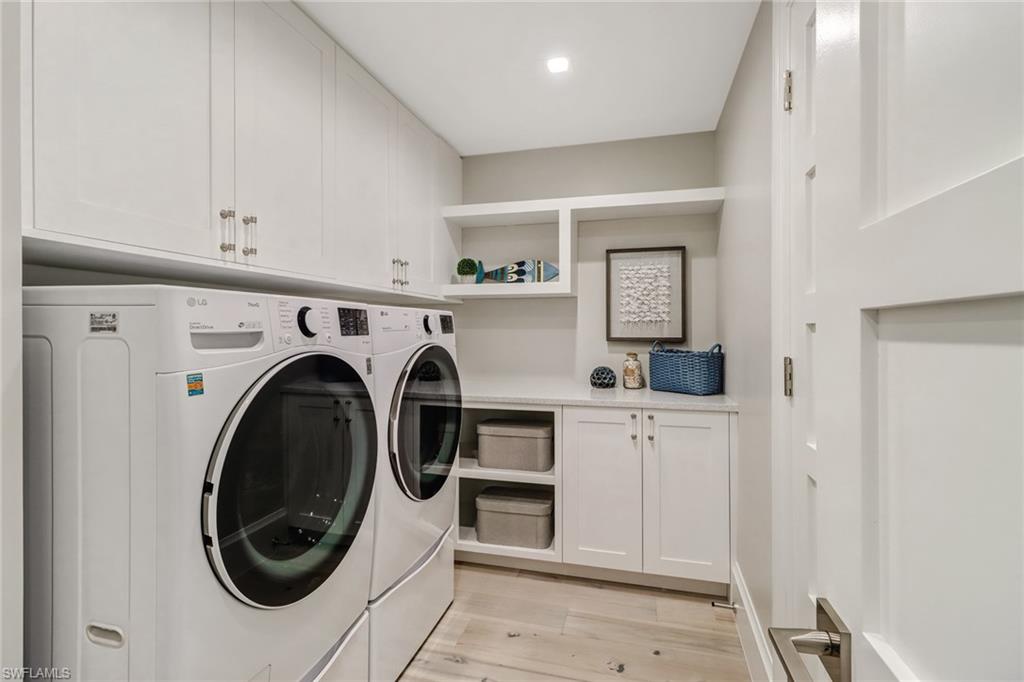 PARK PLAZA - Residential