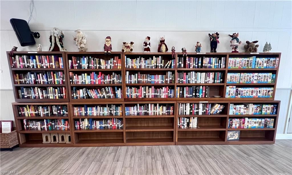 SPRING CREEK VILLAGE - Land