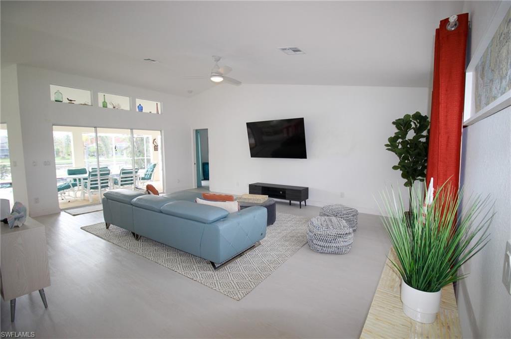 CAPE CORAL - Residential Lease