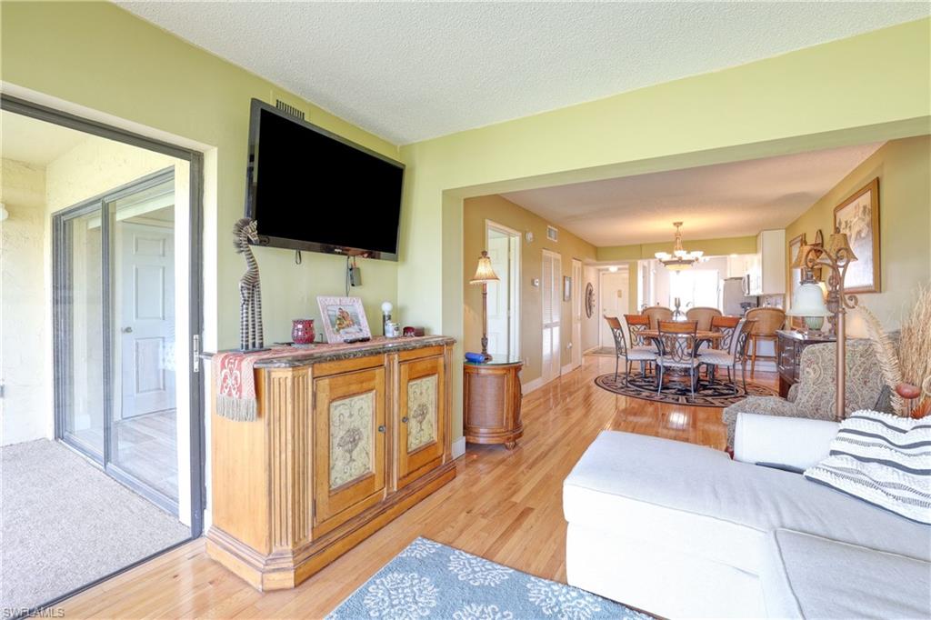 SEVEN LAKES - Residential