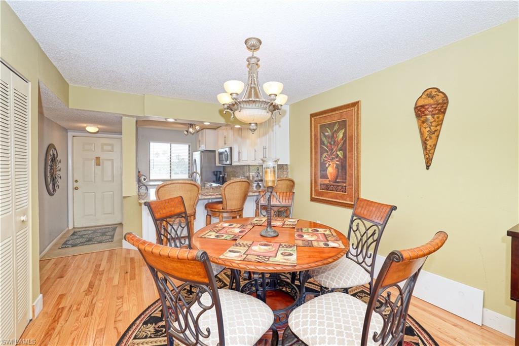 SEVEN LAKES - Residential