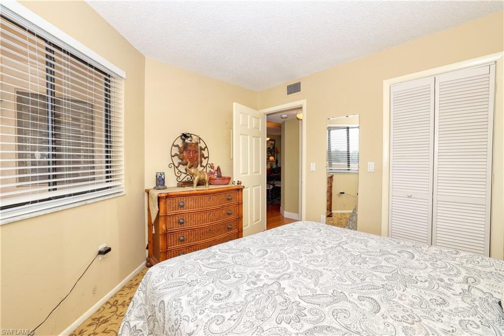 SEVEN LAKES - Residential