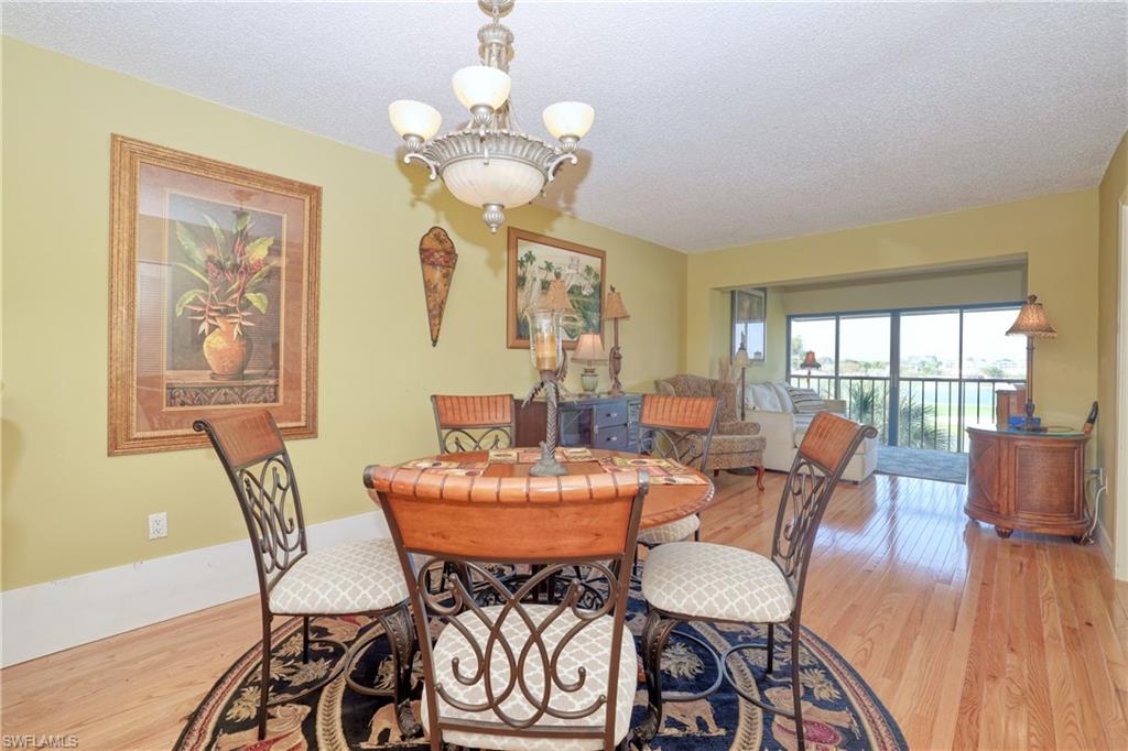 SEVEN LAKES - Residential