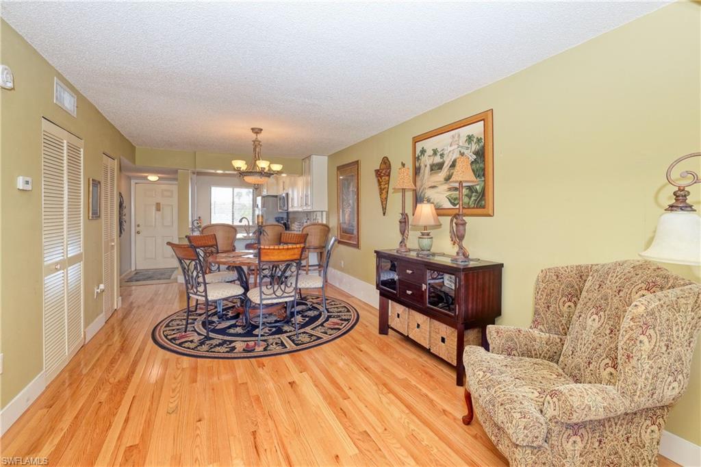 SEVEN LAKES - Residential