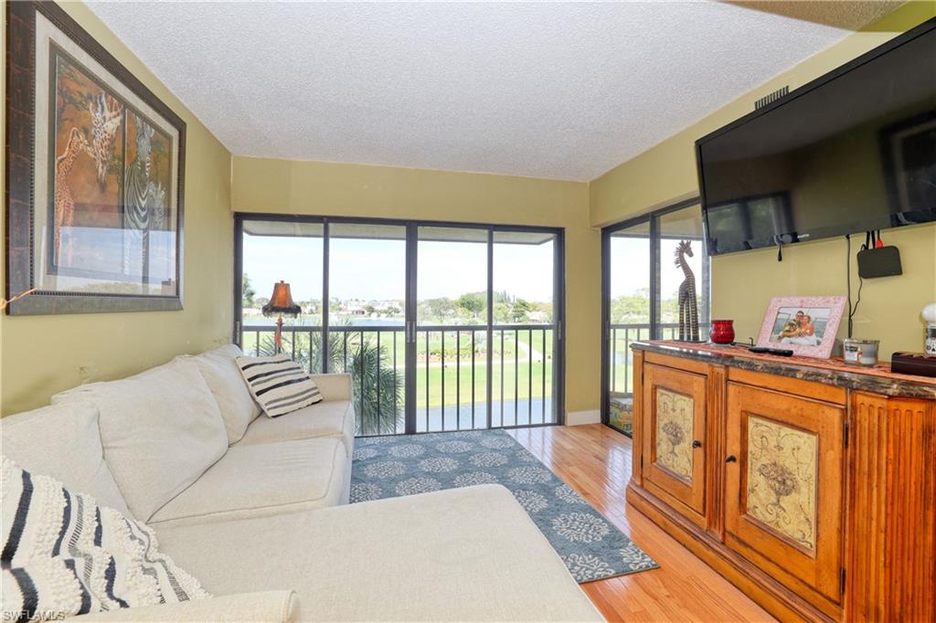 SEVEN LAKES - Residential