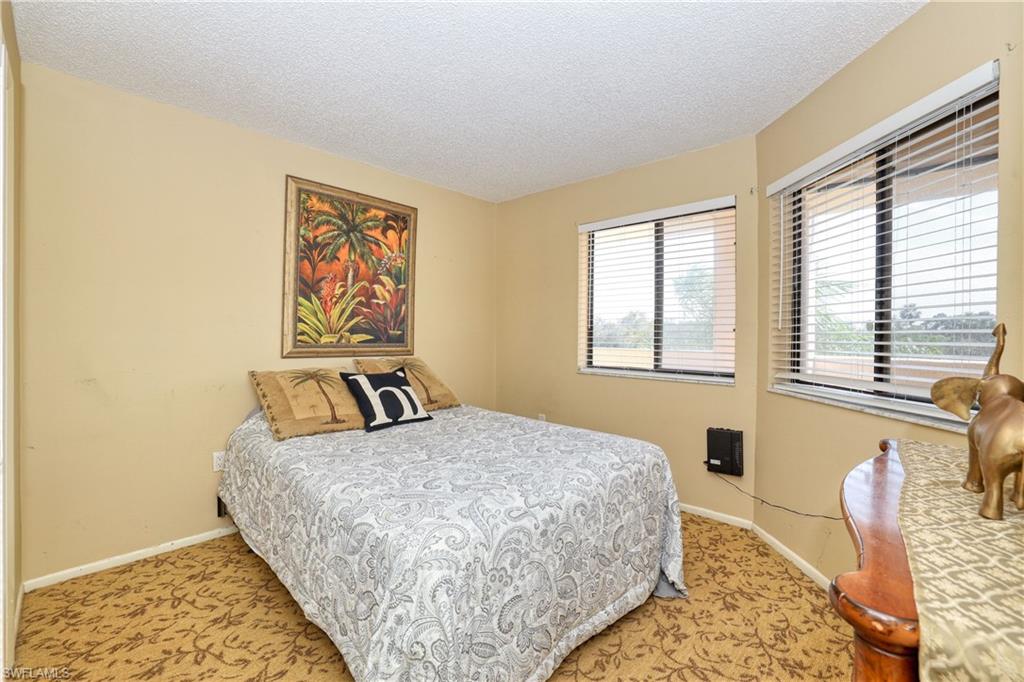 SEVEN LAKES - Residential