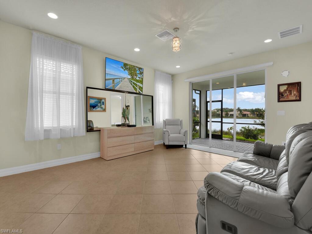 10538 Carolina Willow DR