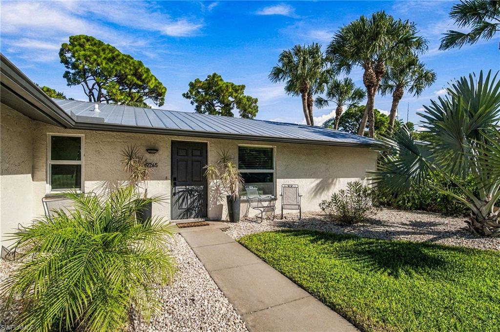 2265 Outrigger LN