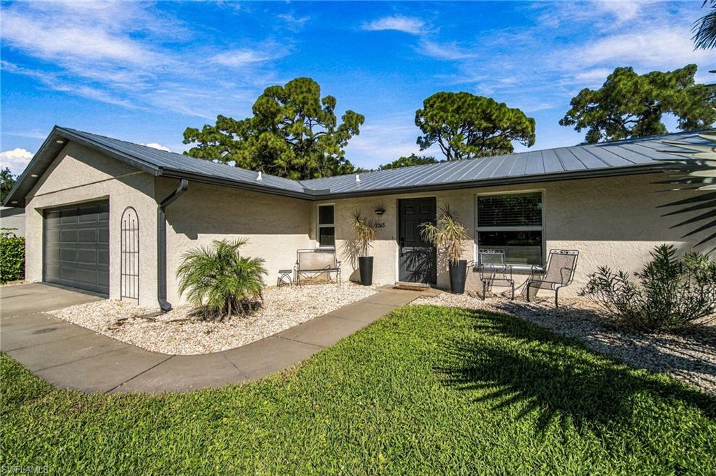 2265 Outrigger LN