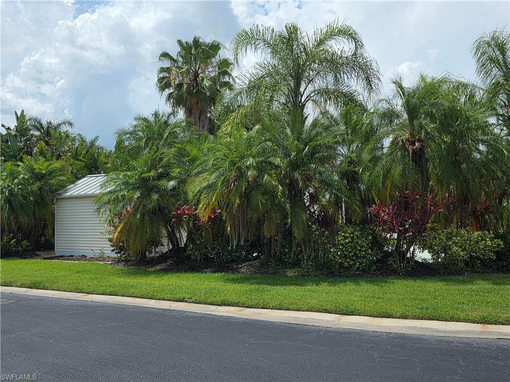 RIVERBEND MOTORCOACH RESORT - Land