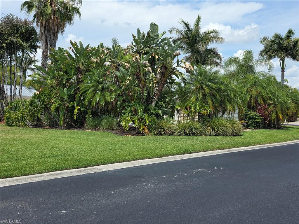 RIVERBEND MOTORCOACH RESORT - Land